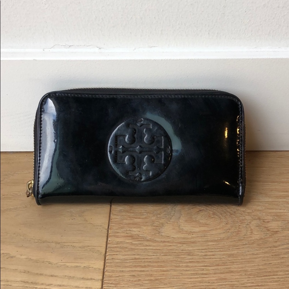 Tory Burch accordion wallet